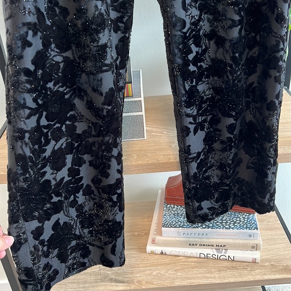 NWOT Zara Mid-Rise Velvet Velour Burnout Capri Dress Pant Trouser, M - Picture 3 of 9